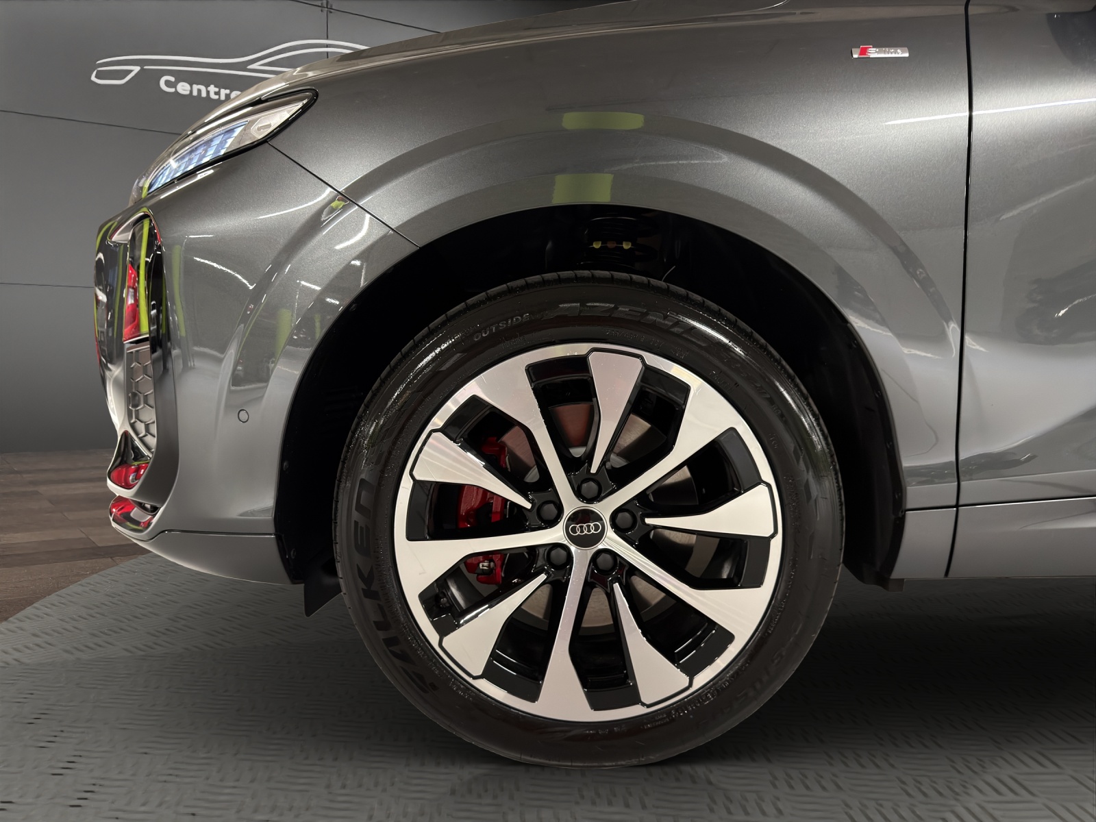 AUDI Q3 SUV TFSI quattro 195 kW S tronic-image-18