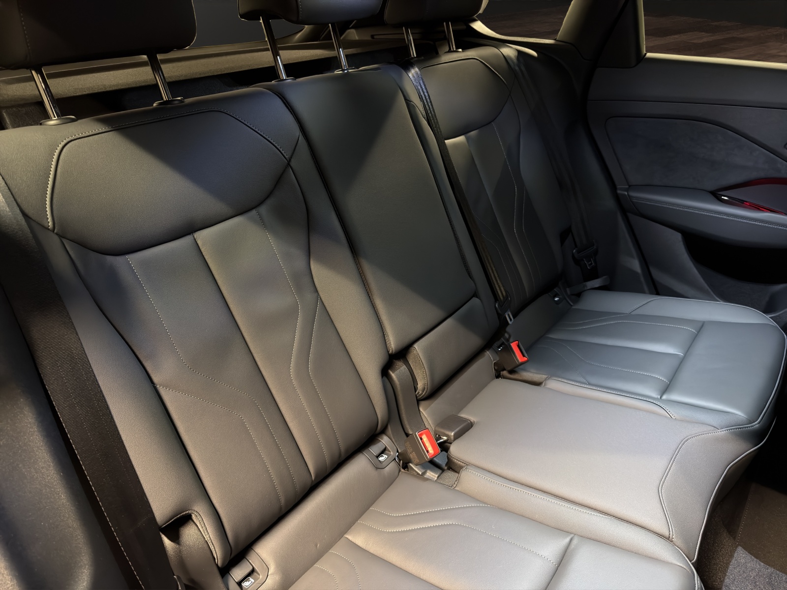 AUDI Q3 SUV TFSI quattro 195 kW S tronic-image-15