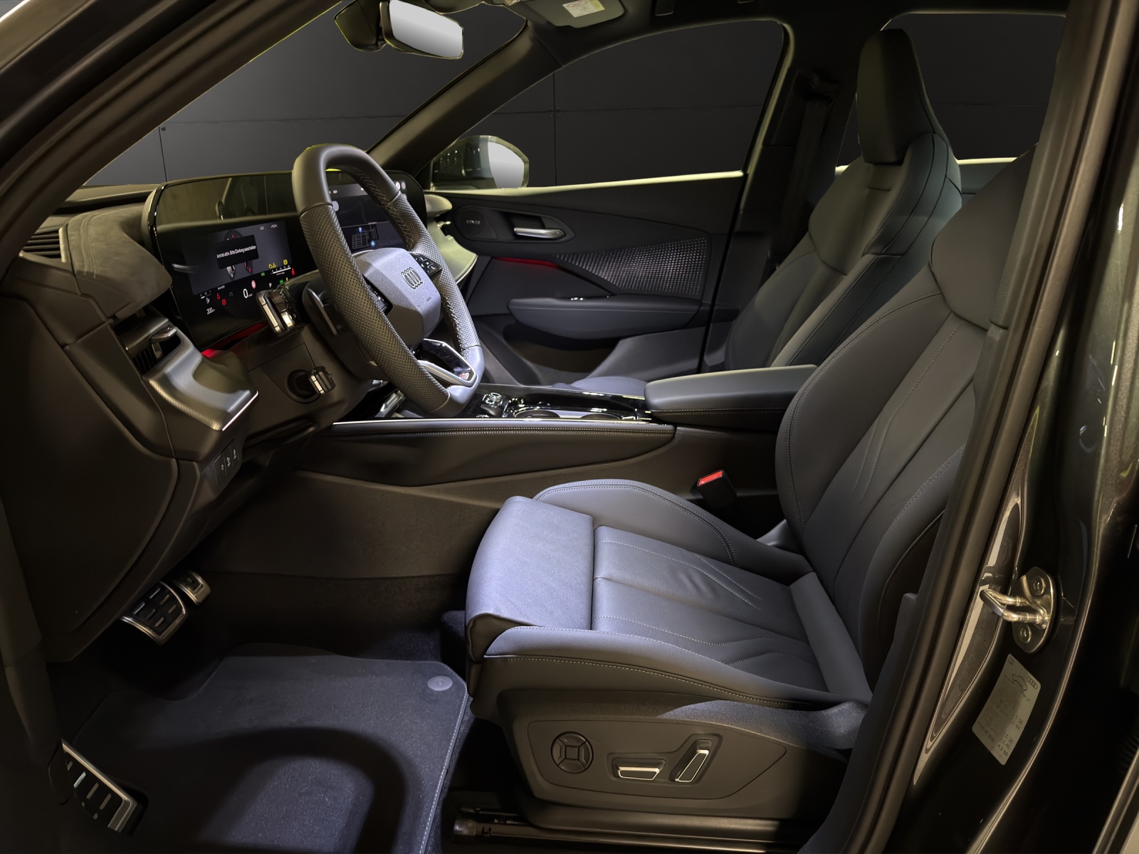 AUDI Q3 SUV TFSI quattro 195 kW S tronic-image-7