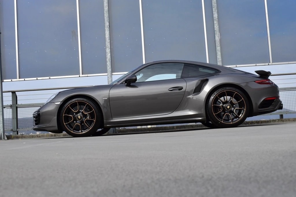 PORSCHE 911 TURBO S EXCLUSIVE PDK l 607 PS-image-3