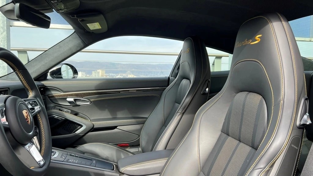 PORSCHE 911 TURBO S EXCLUSIVE PDK l 607 PS-image-24
