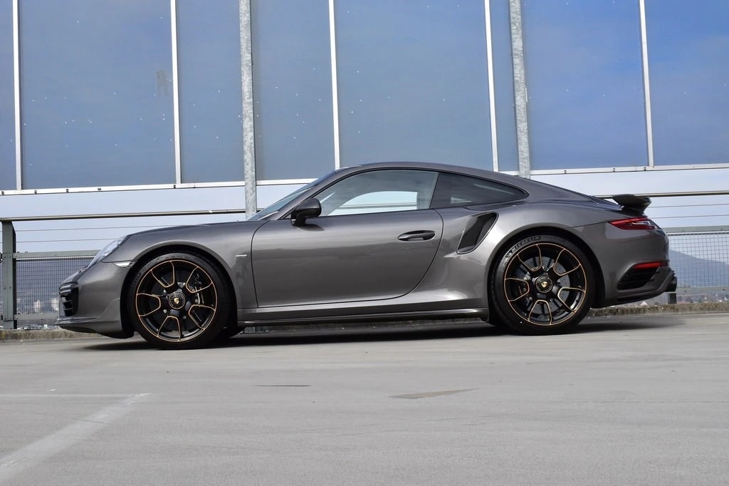 PORSCHE 911 TURBO S EXCLUSIVE PDK l 607 PS-image-1