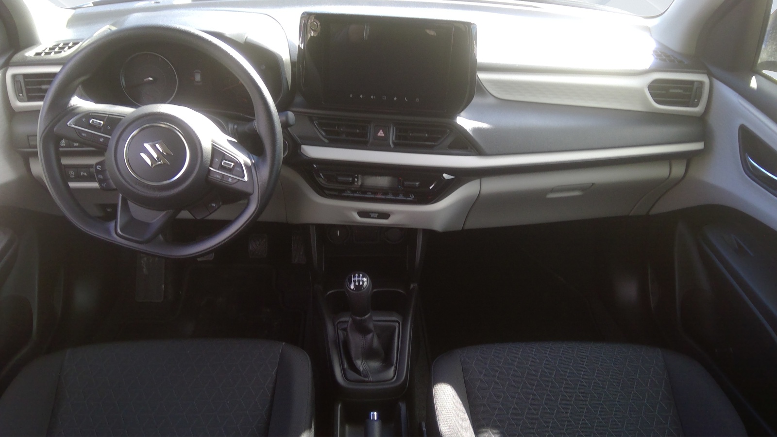 SUZUKI Swift 1.2 Compact+ Hybrid 4x4-image-3