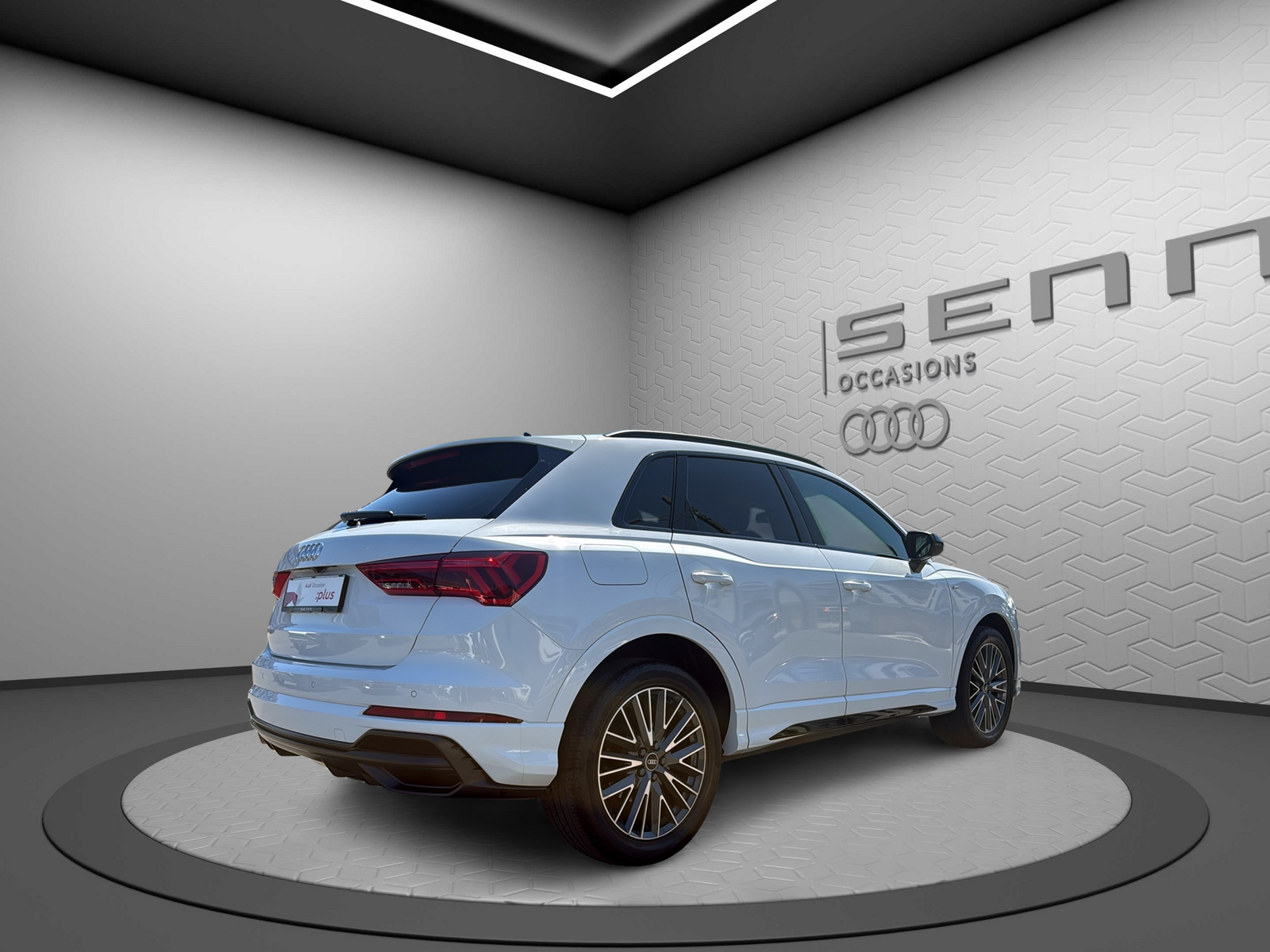 AUDI Q3 35 TFSI S line Attraction S-tronic-image-5