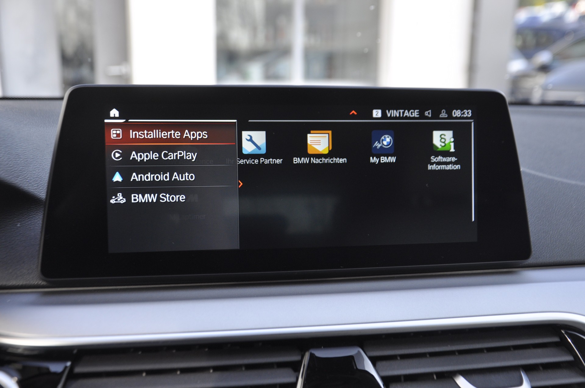 BMW 520d xDrive Touring Steptronic I Standheizung-image-13
