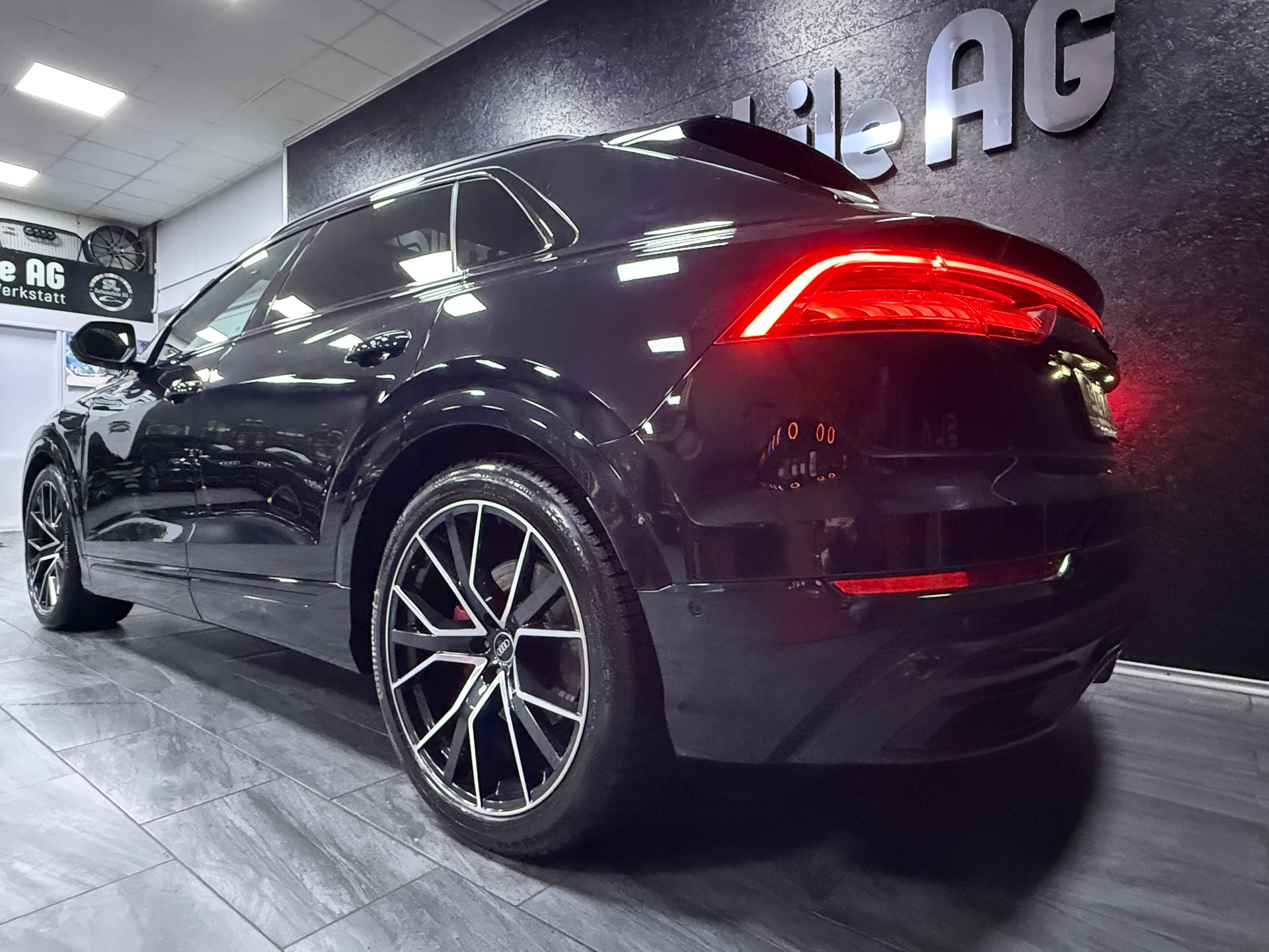 AUDI Q8 50 TDI S Line quattro tiptronic-image-7