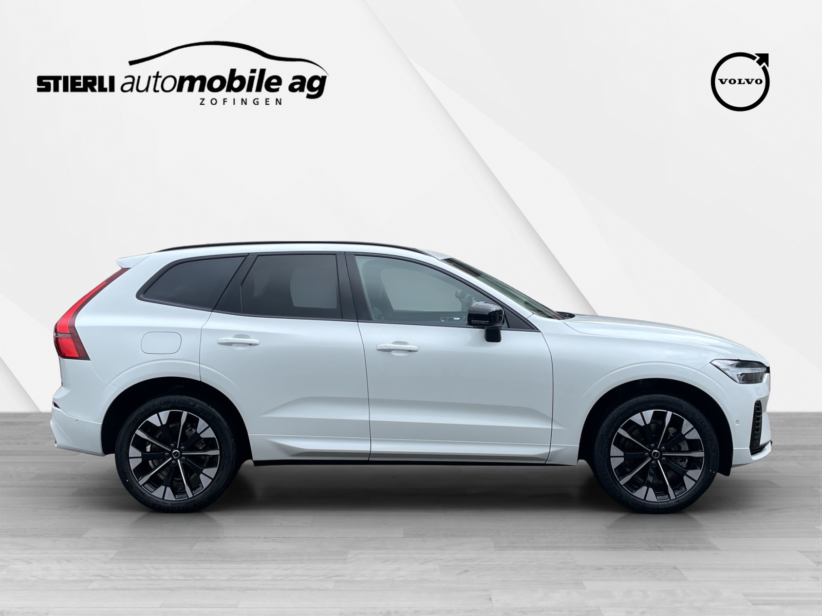 VOLVO XC60 2.0 T6 TE Ultra Dark eAWD-image-3