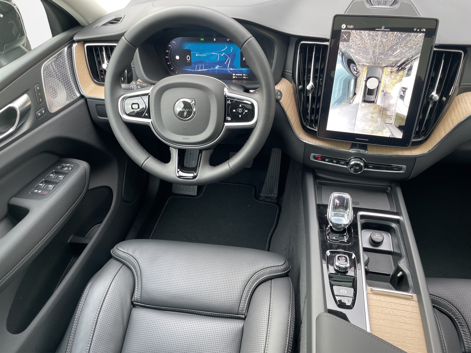 VOLVO XC60 2.0 T6 TE Ultra Dark eAWD-image-12