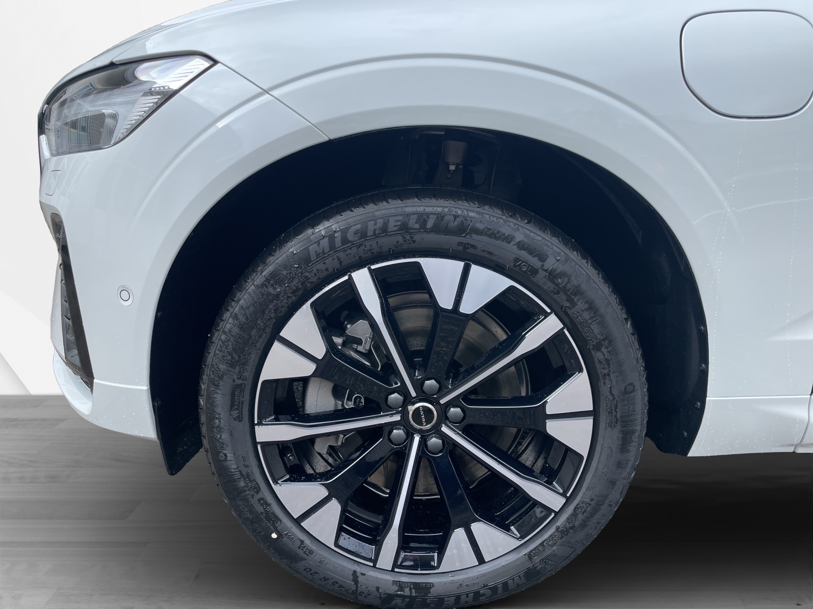 VOLVO XC60 2.0 T6 TE Ultra Dark eAWD-image-8
