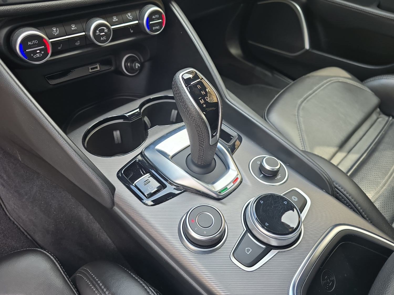 ALFA ROMEO Giulia 2.0 Q4 Veloce-image-13