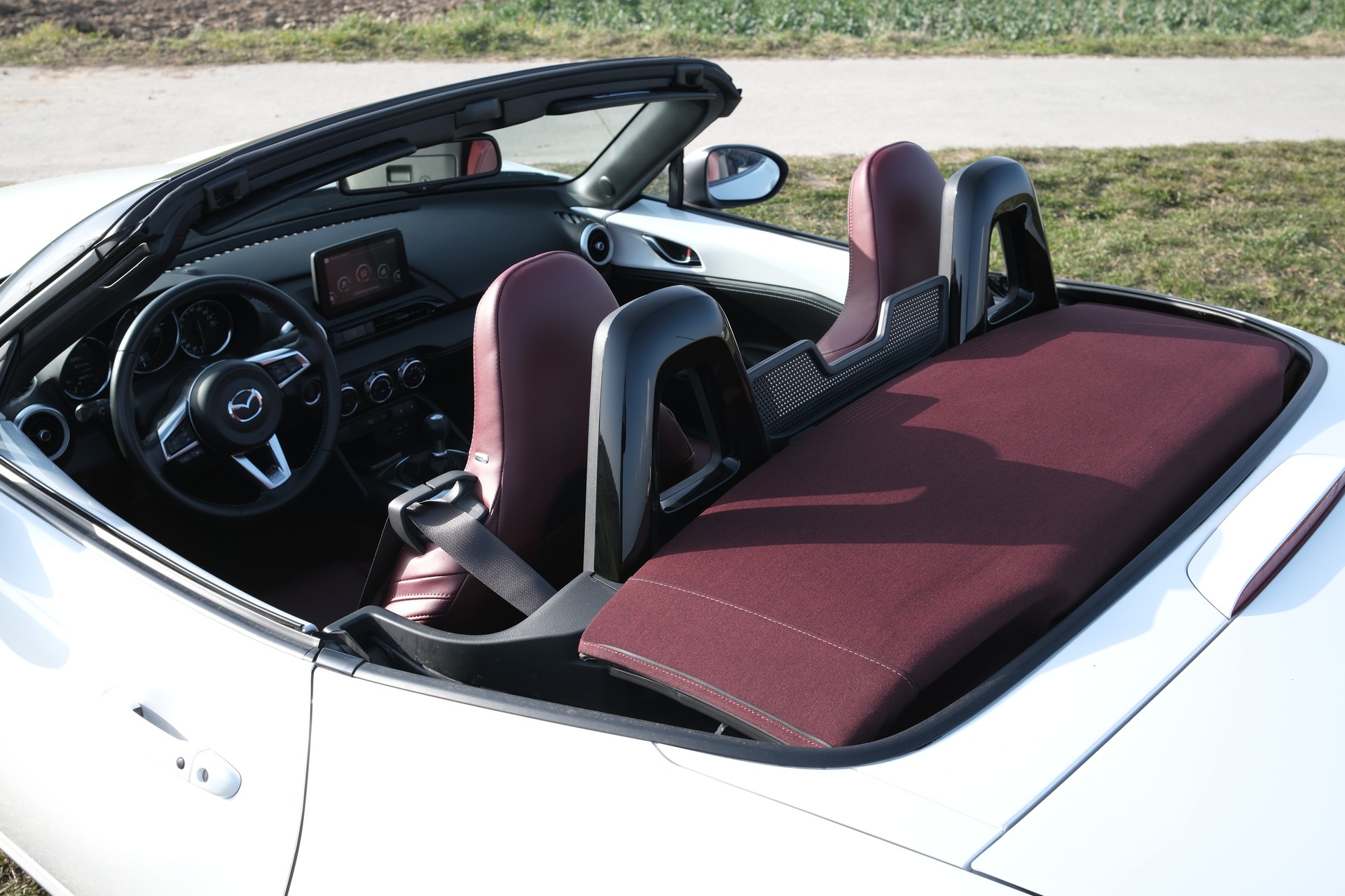 MAZDA MX-5 SKYACTIV-G 184 100TH Anniversary-image-3