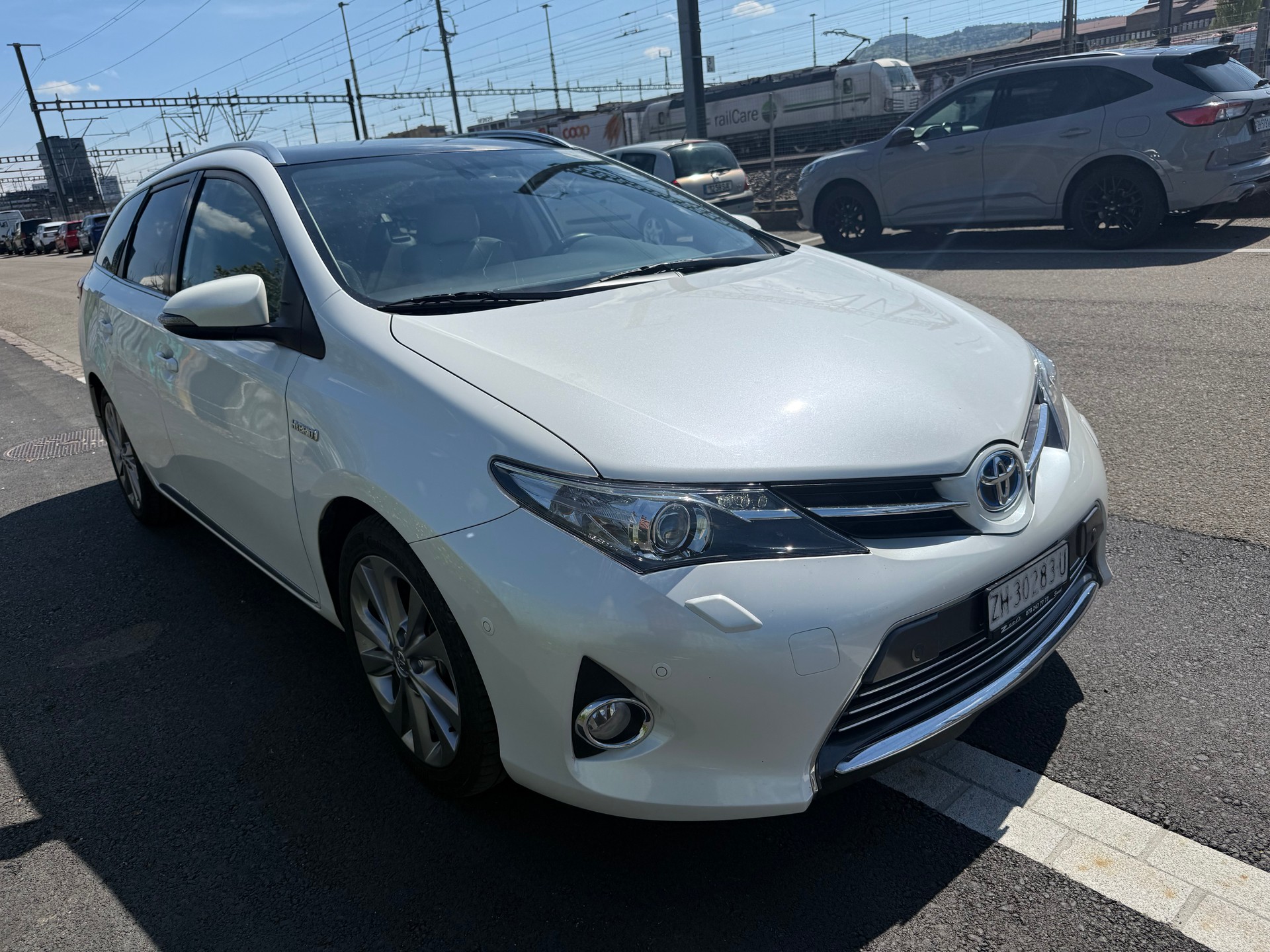 TOYOTA Auris Touring Sports 1.8 16V HSD Linea Luna