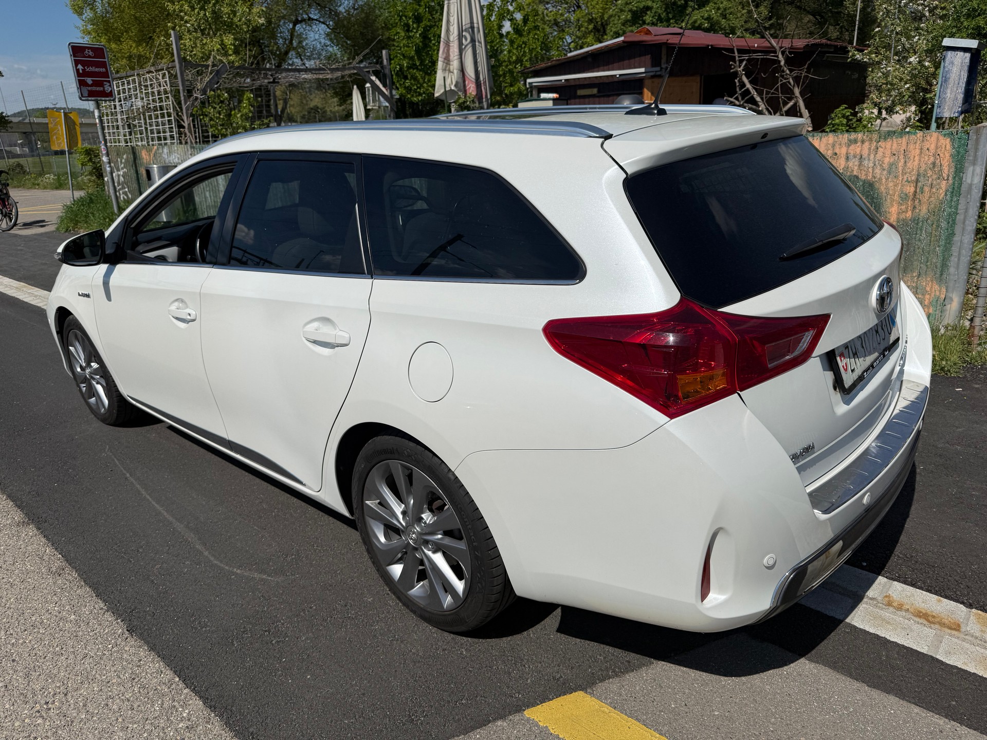 TOYOTA Auris Touring Sports 1.8 16V HSD Linea Luna-image-3
