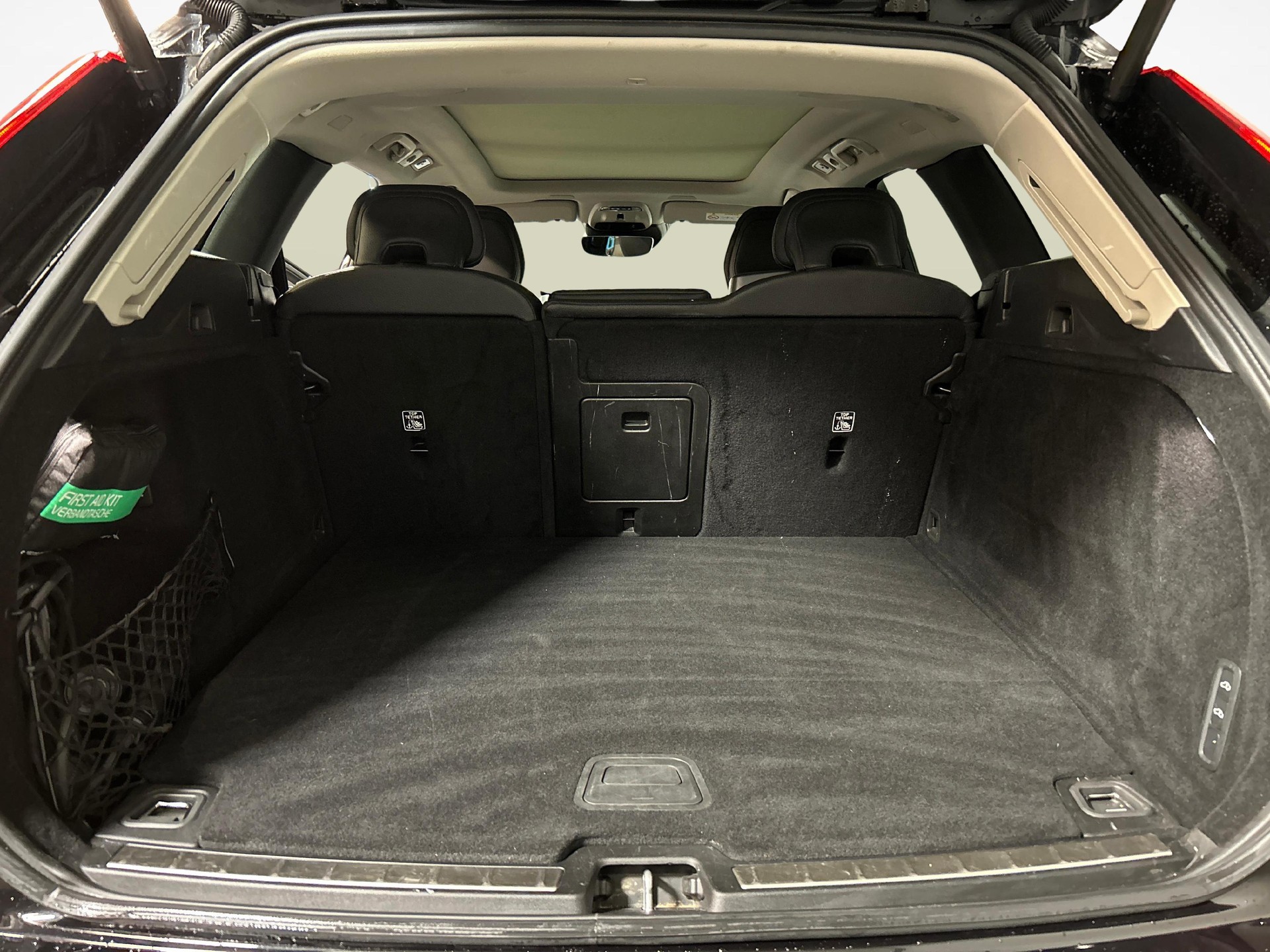 VOLVO XC60 2.0 T6 TE R-Design Expre. eAWD-image-13