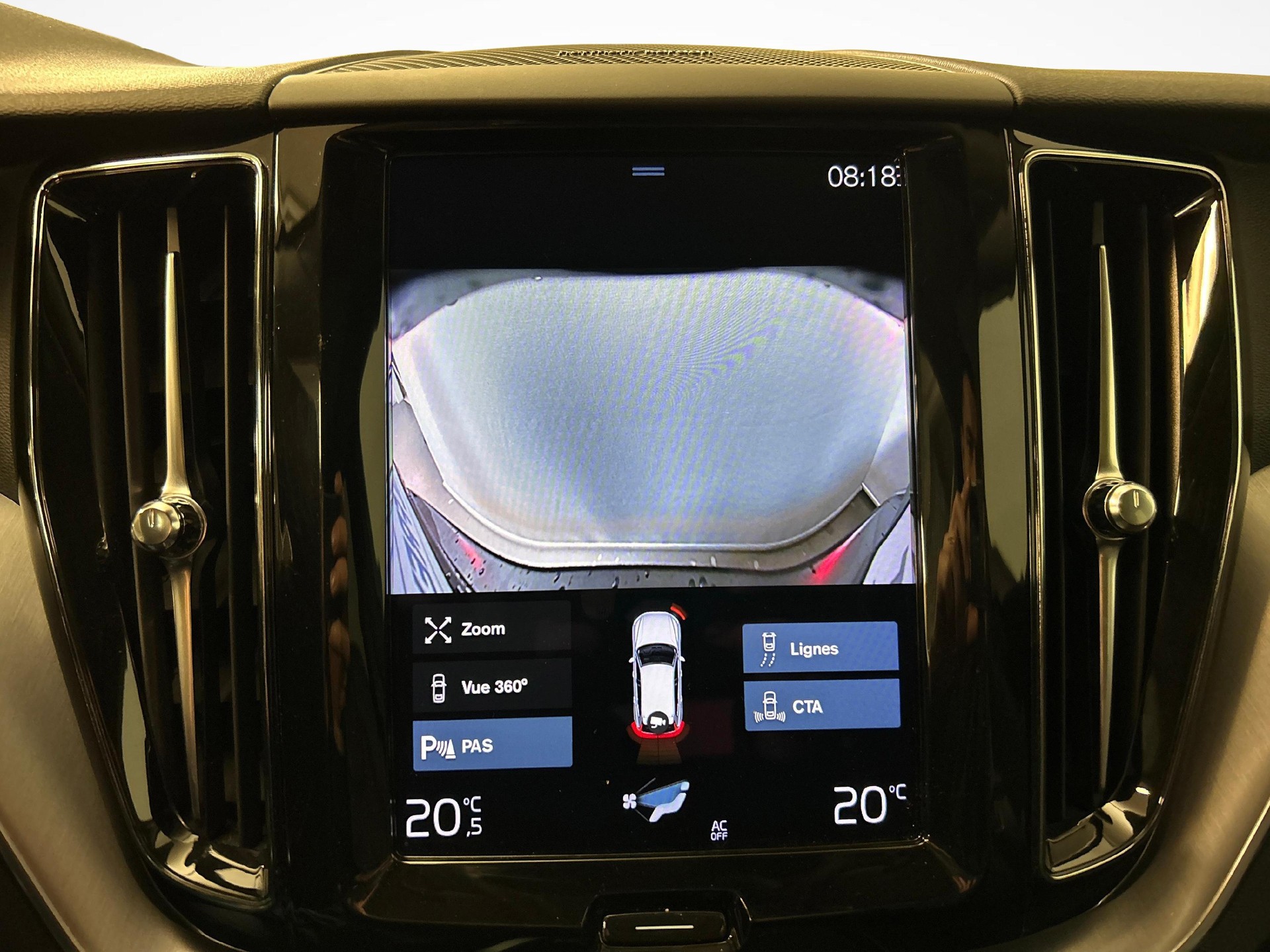 VOLVO XC60 2.0 T6 TE R-Design Expre. eAWD-image-9