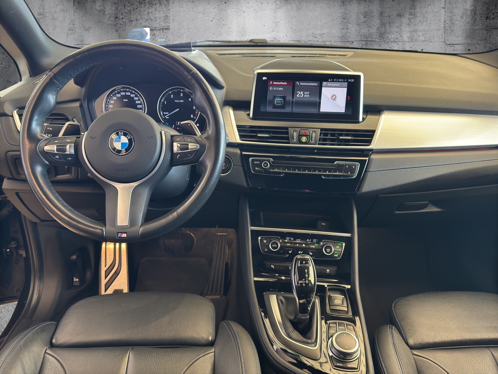 BMW 220d xDrive Active Tourer Steptronic M Sport-image-7
