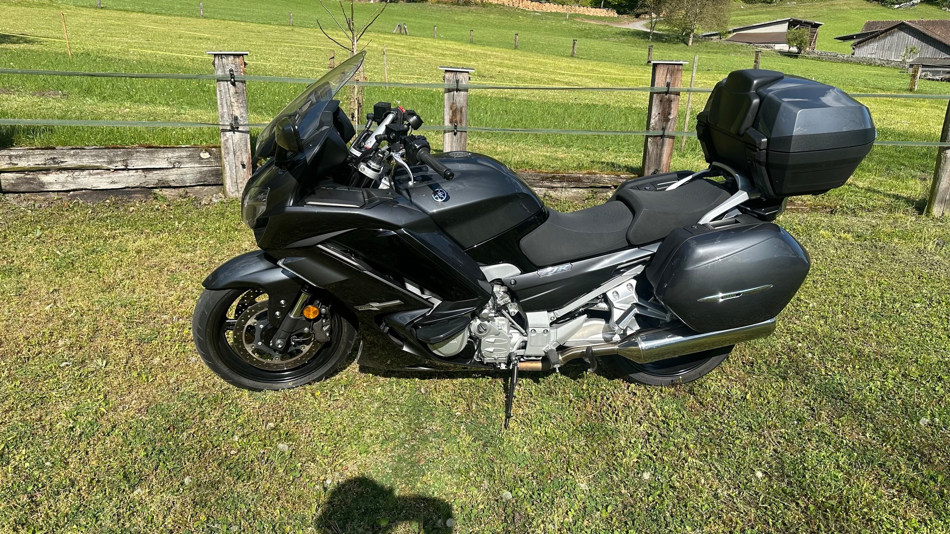 YAMAHA FJR 1300 AE ABS-image-1
