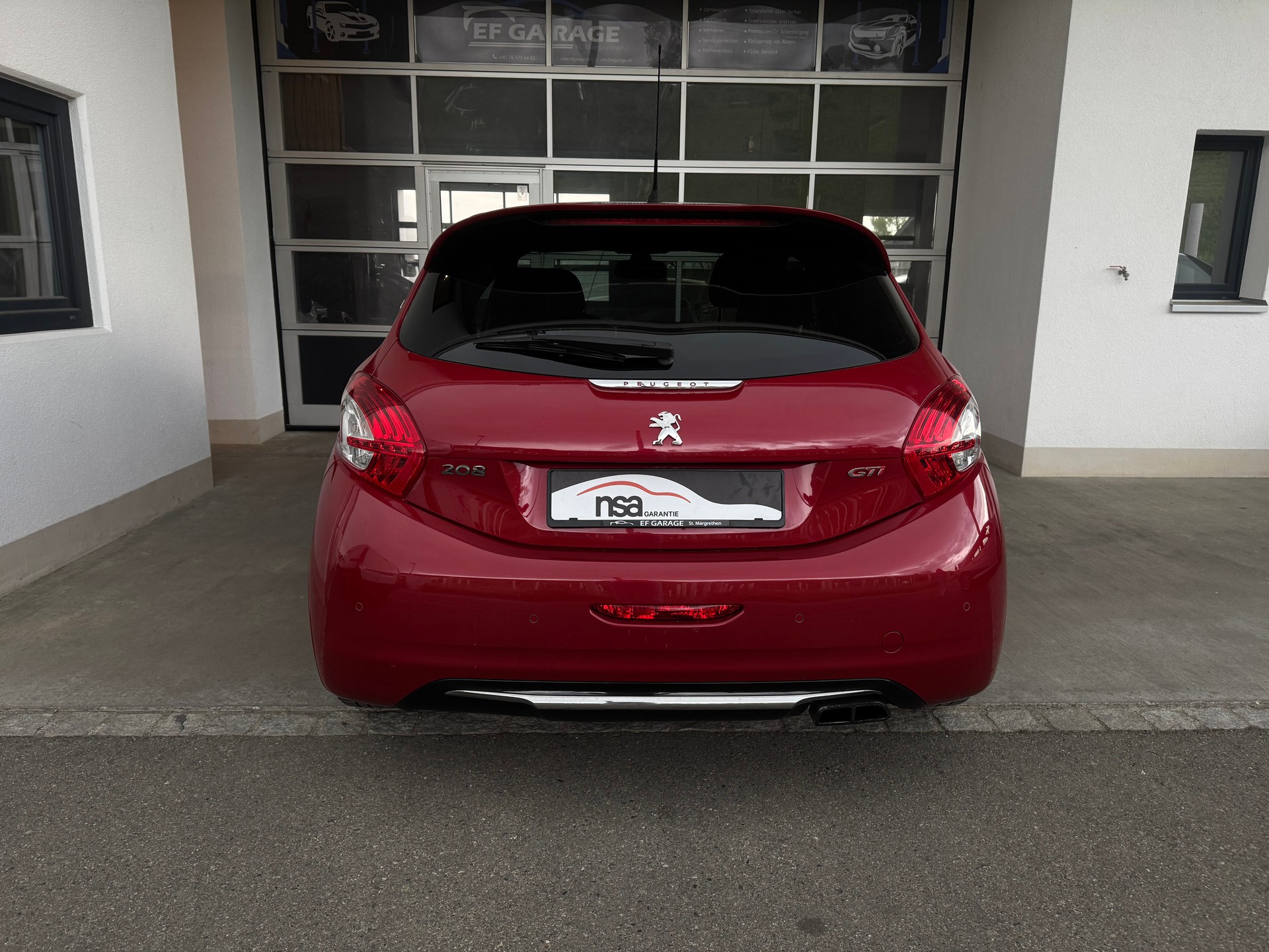 PEUGEOT 208 1.6 Turbo GTi-image-4