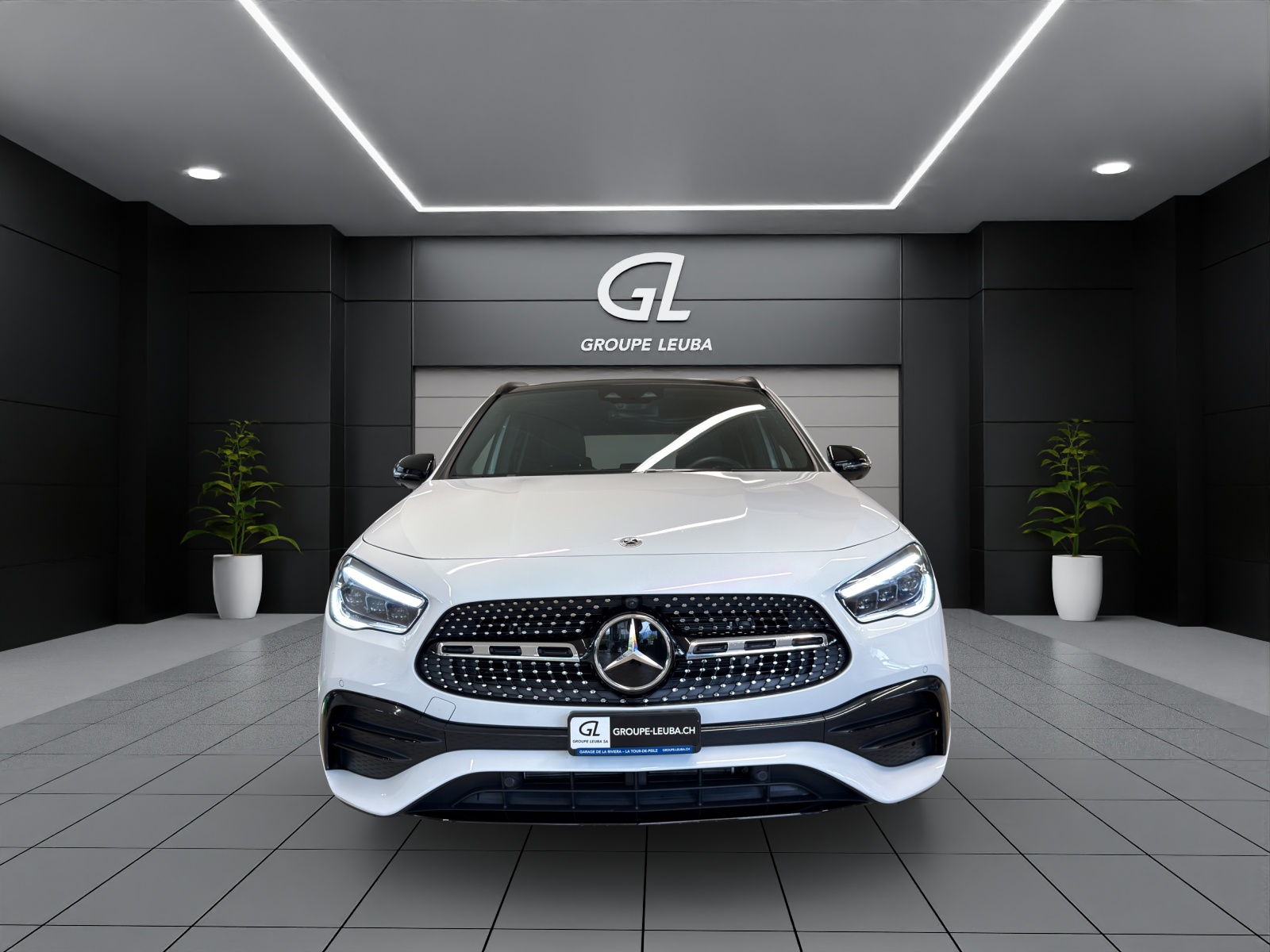 MERCEDES-BENZ GLA 250e AMG Line 8G-DCT-image-1