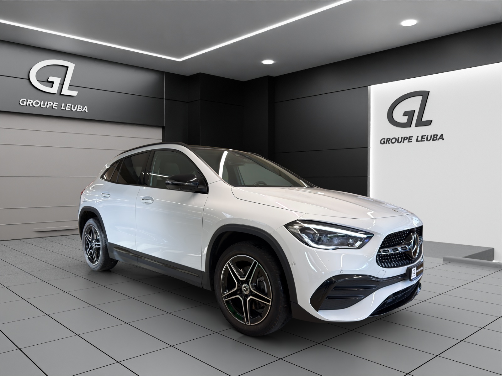 MERCEDES-BENZ GLA 250e AMG Line 8G-DCT-image-0