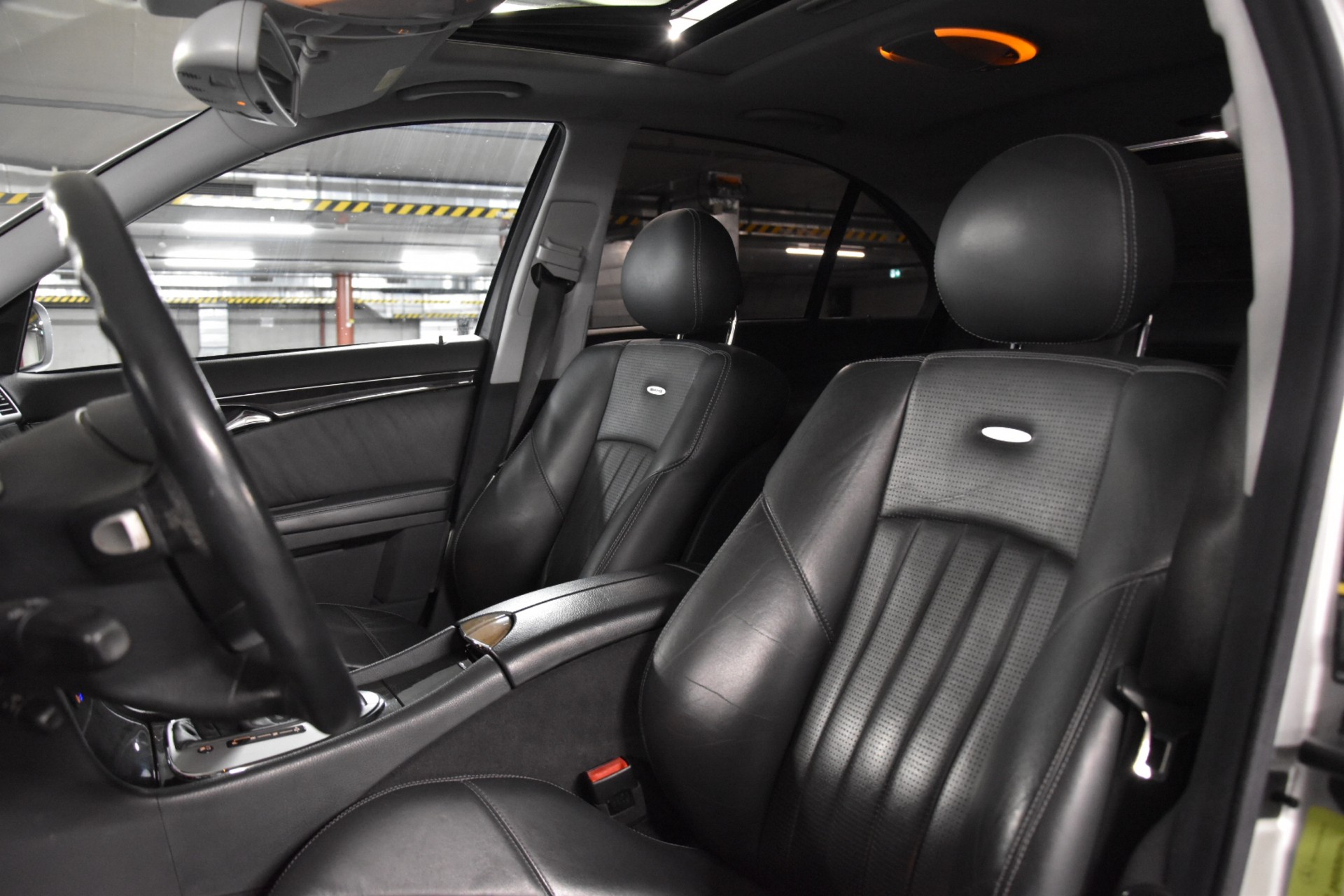 MERCEDES-BENZ E 55 AMG Avantgarde Automatic-image-29