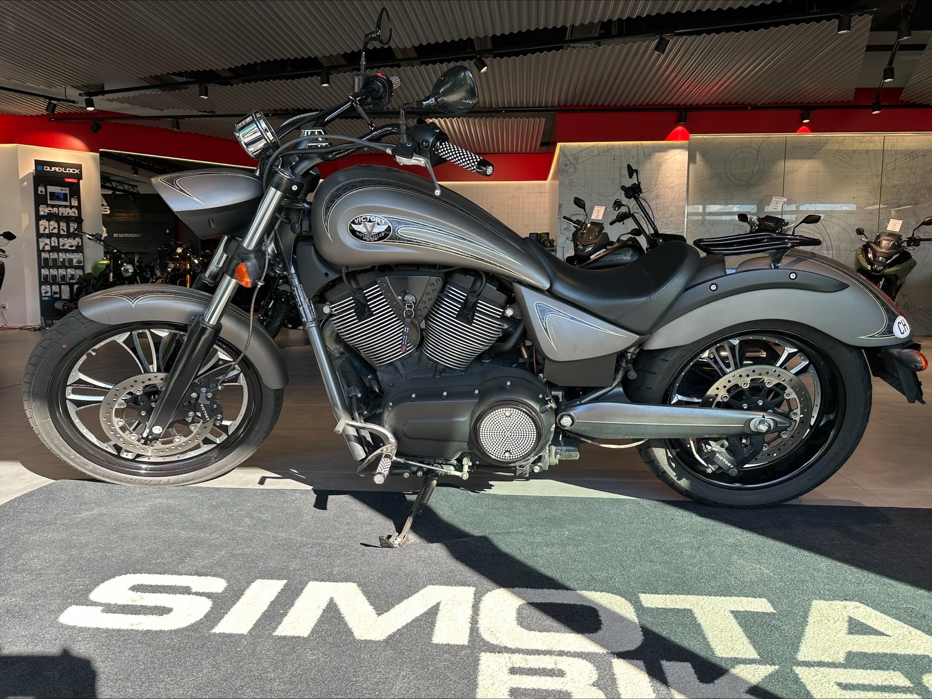 VICTORY Zach Ness-showroom-element-1