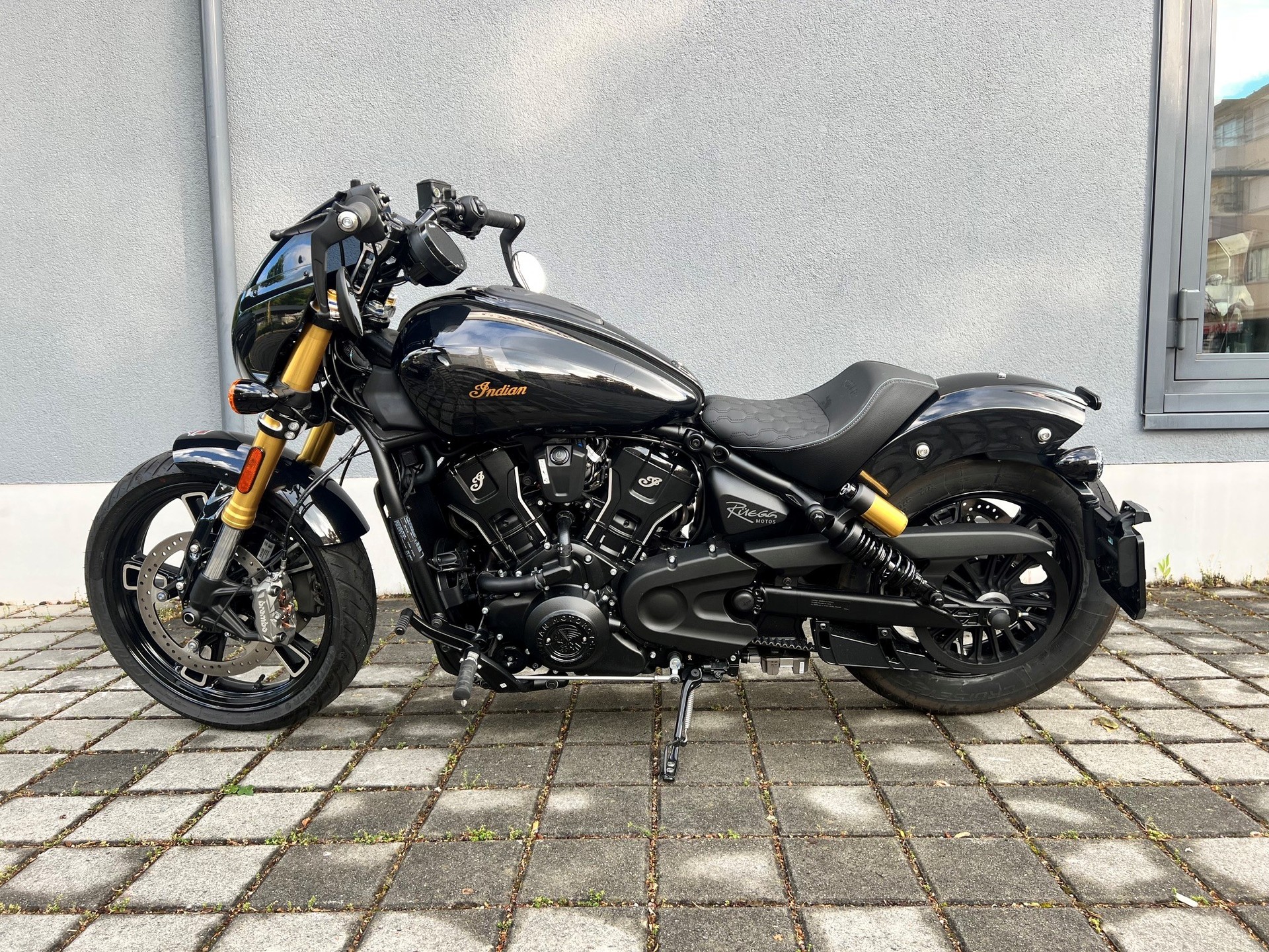 INDIAN Scout 101-showroom-element-1