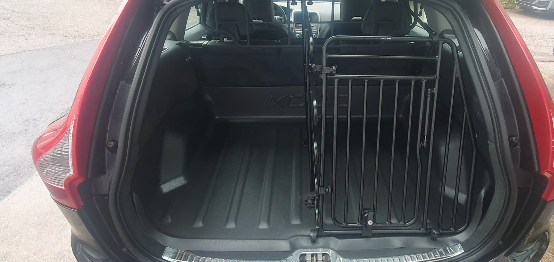 VOLVO XC60 2.4 turbo Diesel-image-10