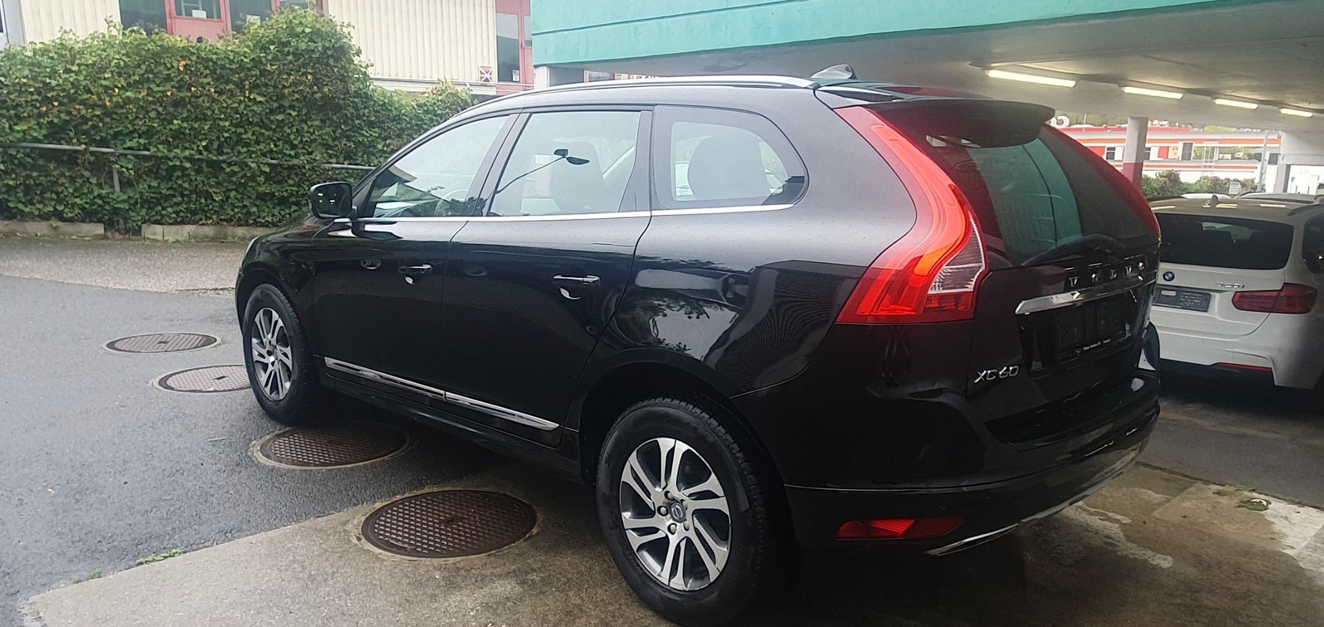 VOLVO XC60 2.4 turbo Diesel-image-5