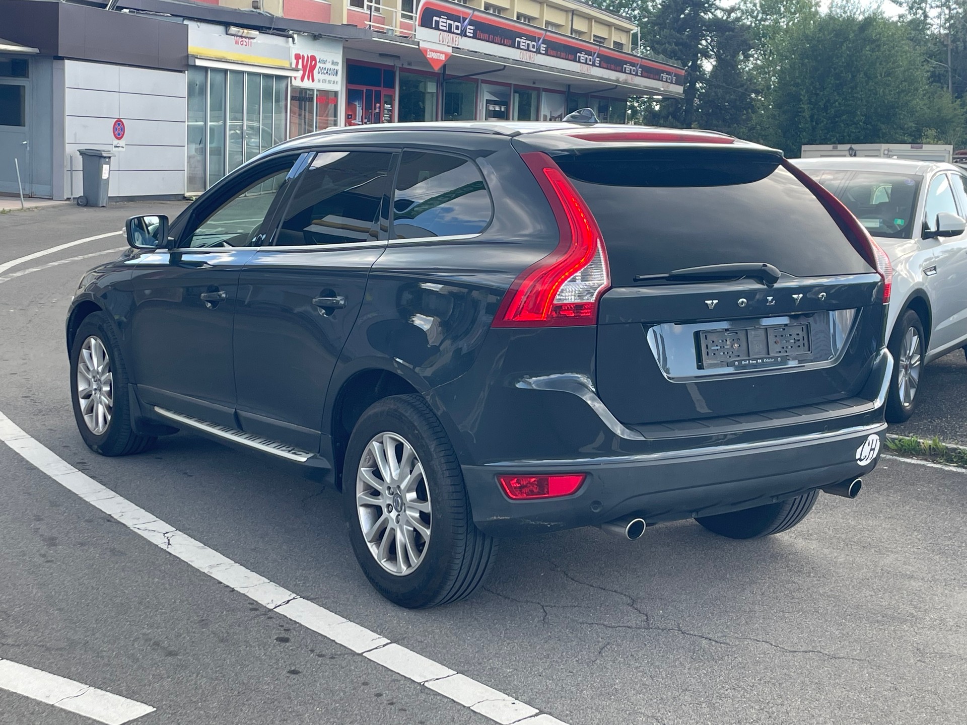 VOLVO XC60 2.4D AWD Summum-image-4