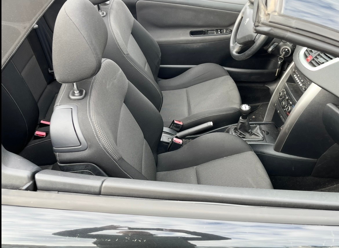 PEUGEOT 207 CC 1.6 16V Allure-image-9