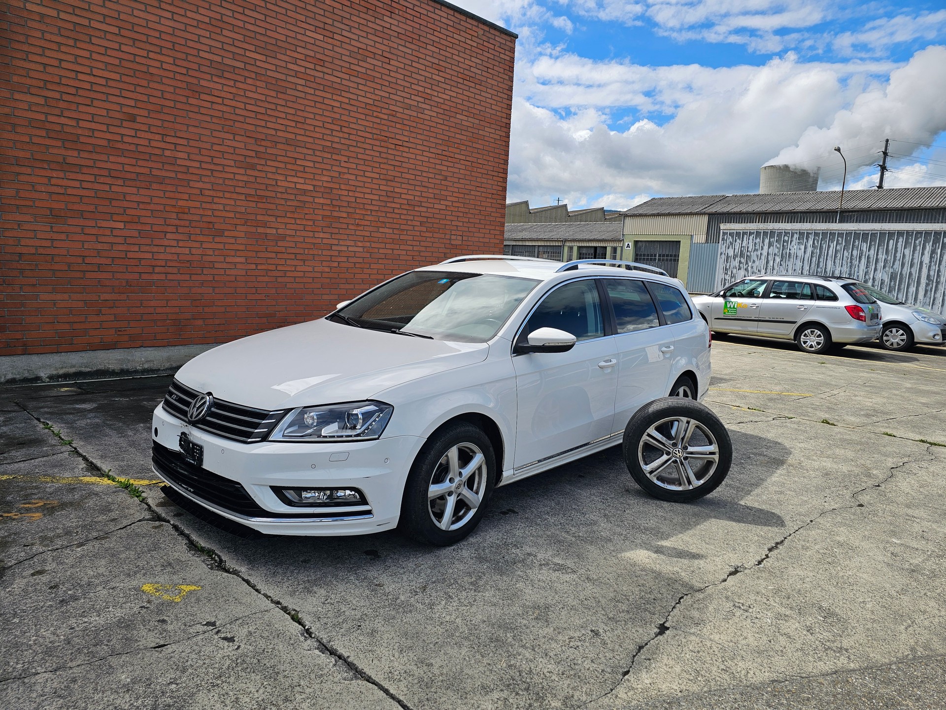 VW Passat Variant 2.0 TDI BMT Highline 4MDSG-image-0
