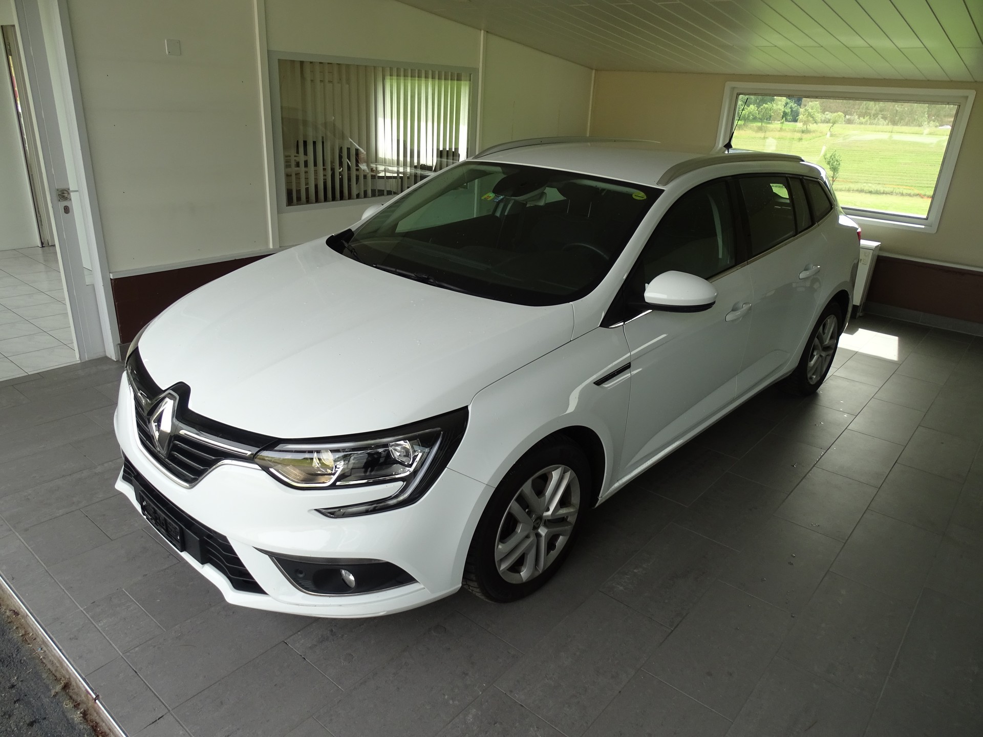 RENAULT Mégane Grandtour 1.5 dCi Business EDC-image-3
