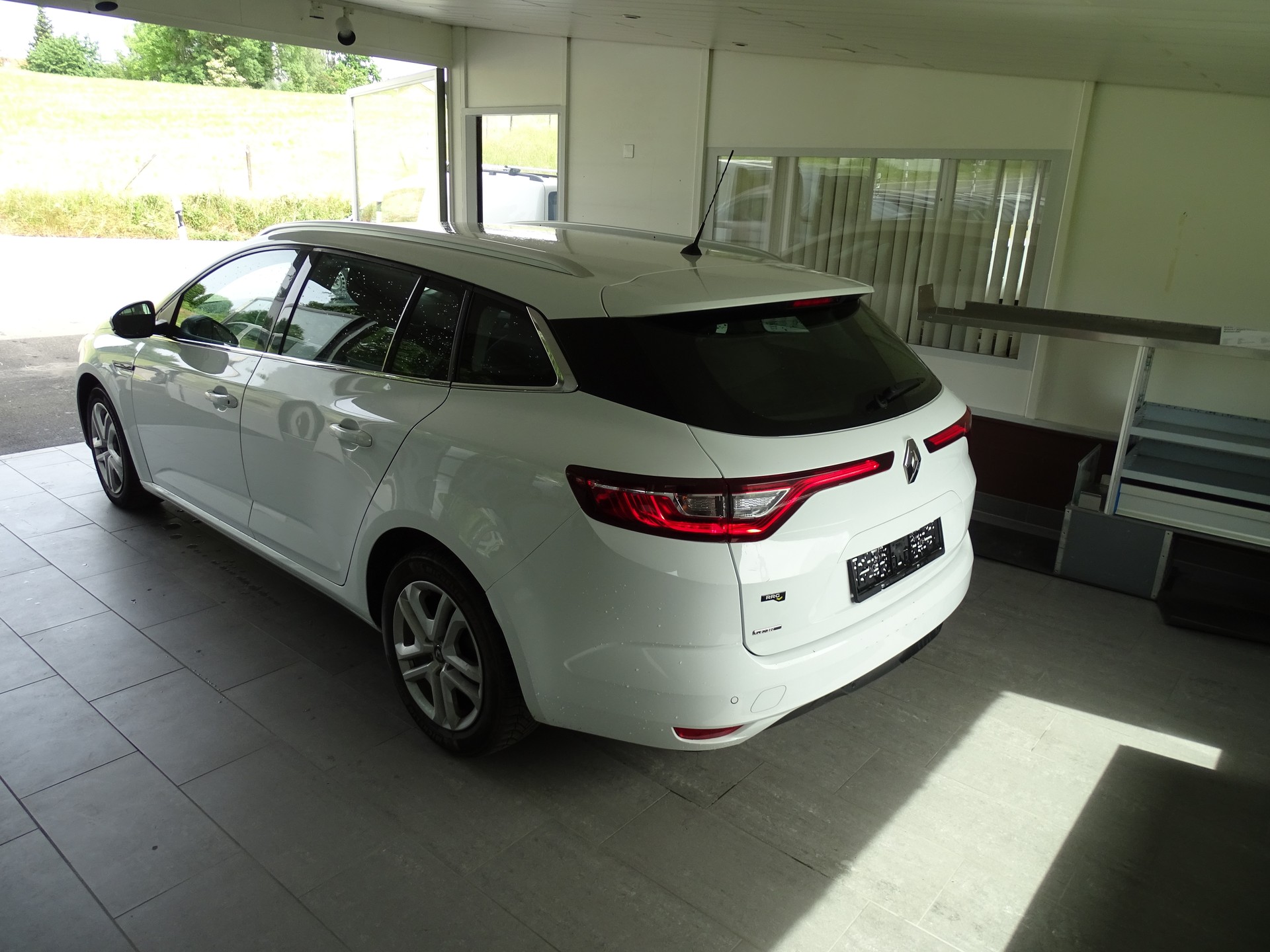 RENAULT Mégane Grandtour 1.5 dCi Business EDC-image-2
