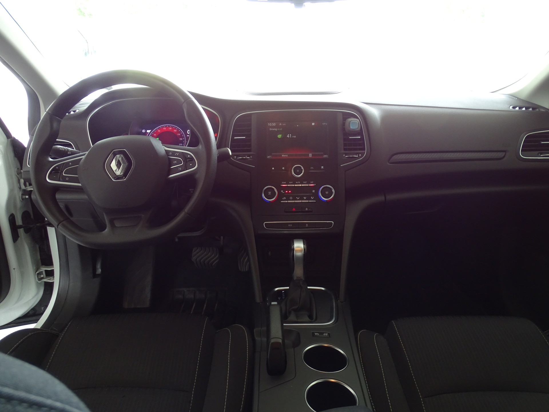 RENAULT Mégane Grandtour 1.5 dCi Business EDC-image-8