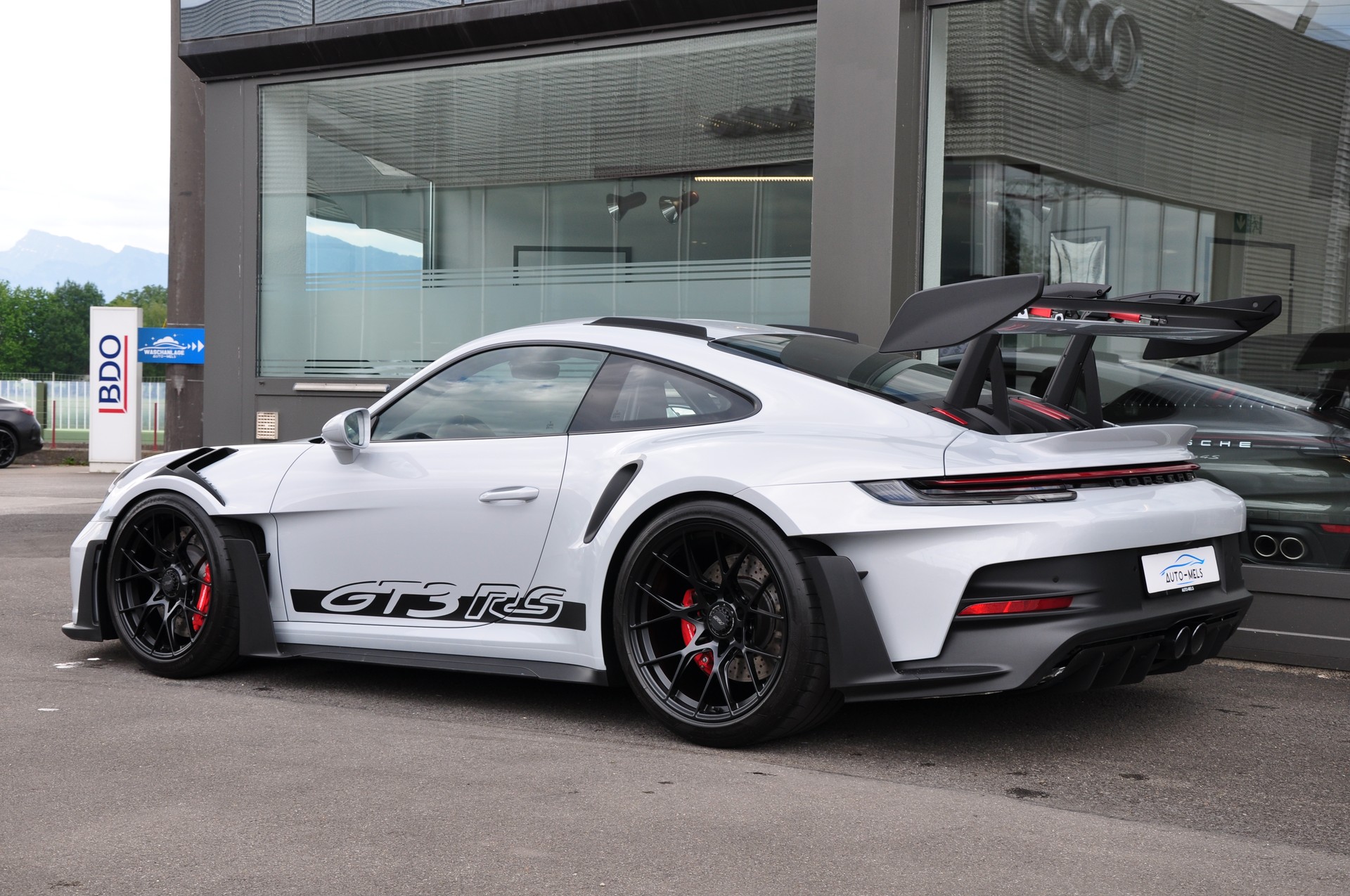 PORSCHE 911 GT3 RS-image-7