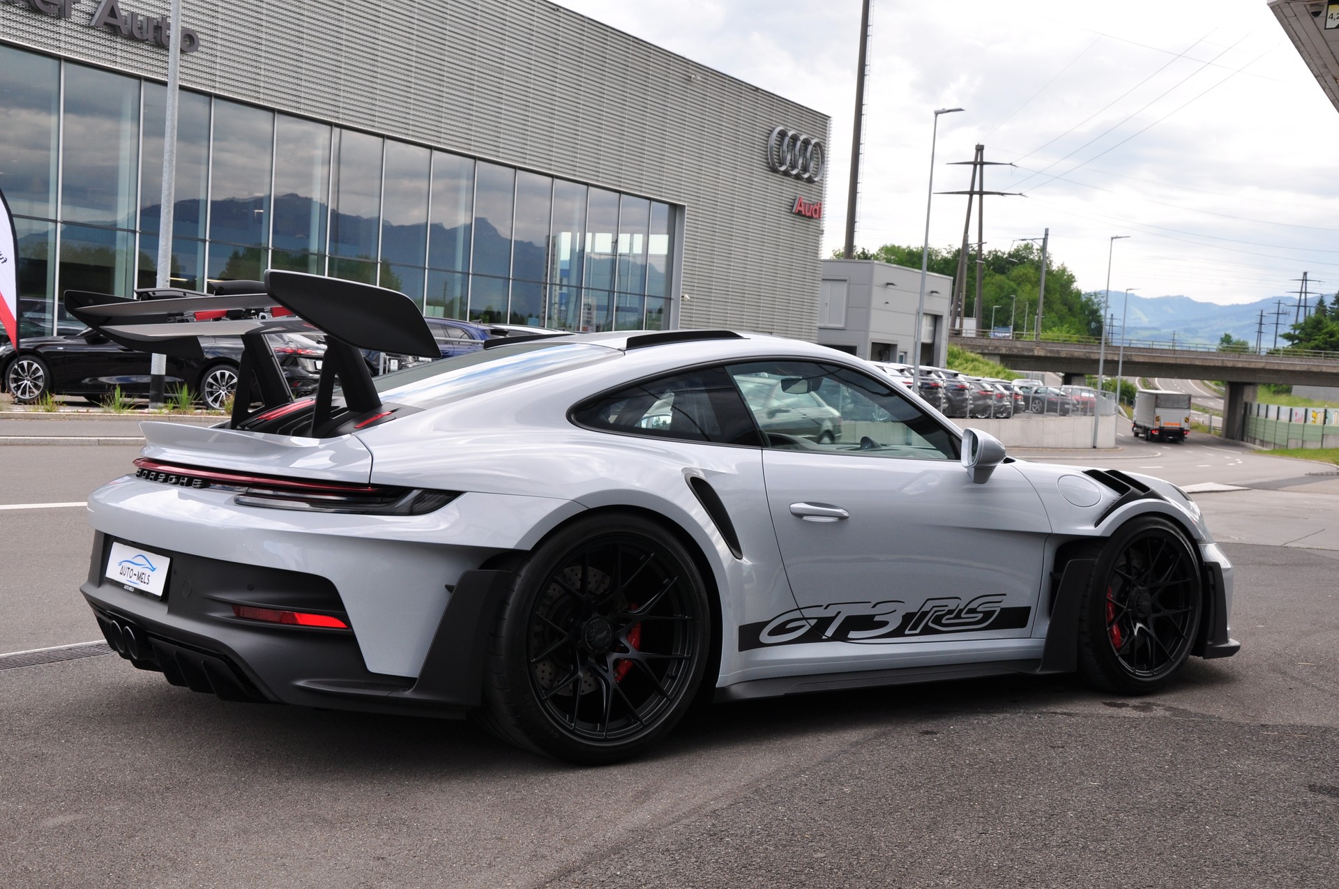 PORSCHE 911 GT3 RS-image-9