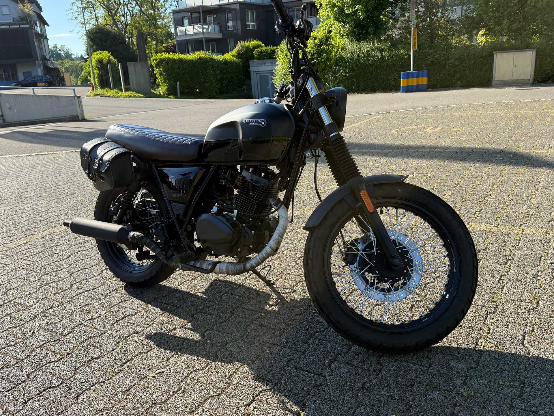 BRIXTON Cromwell 125 CBS-image-1