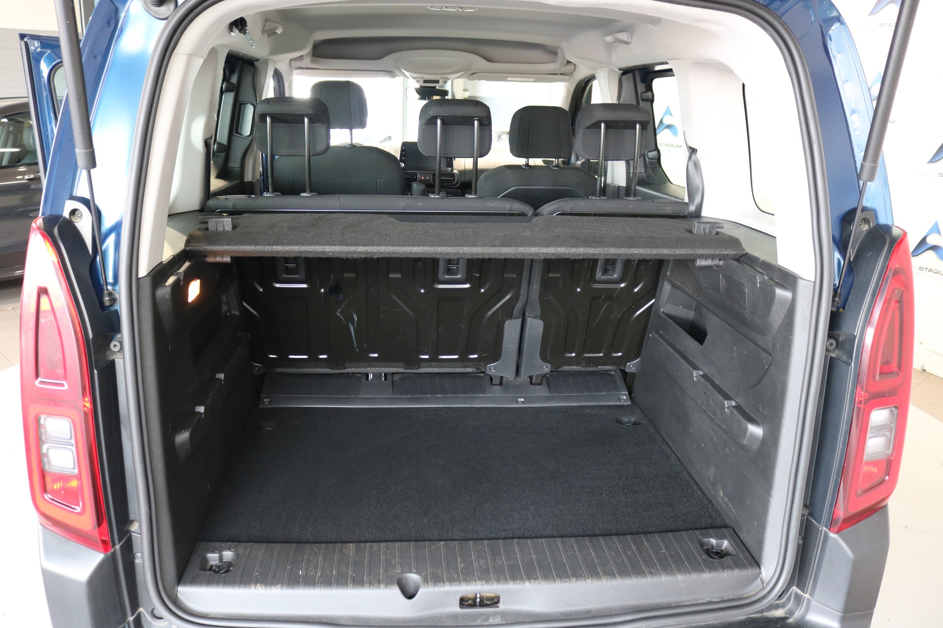 CITROEN Berlingo Feel Pack EAT8-image-6