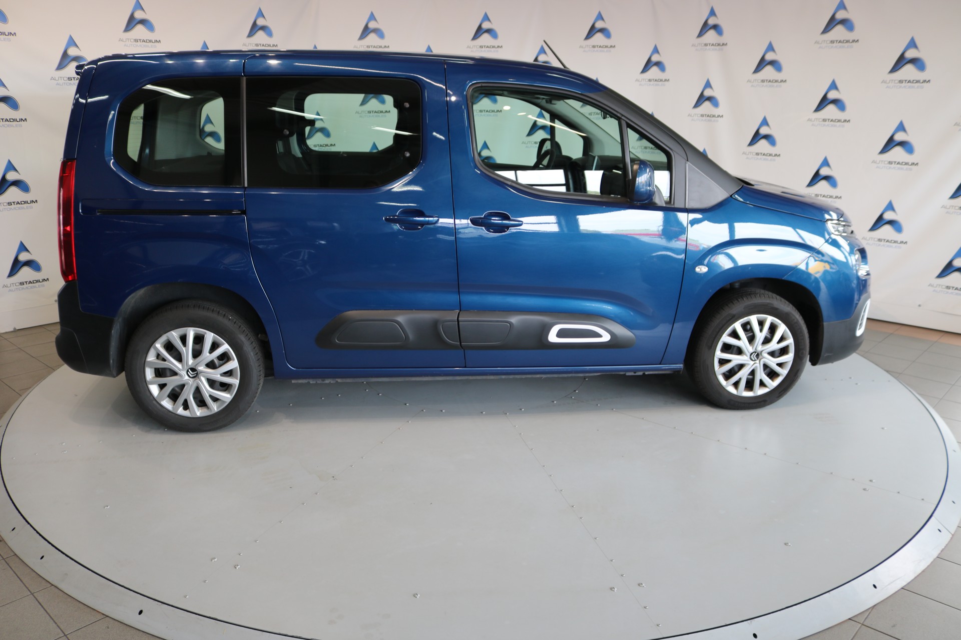 CITROEN Berlingo Feel Pack EAT8-image-27