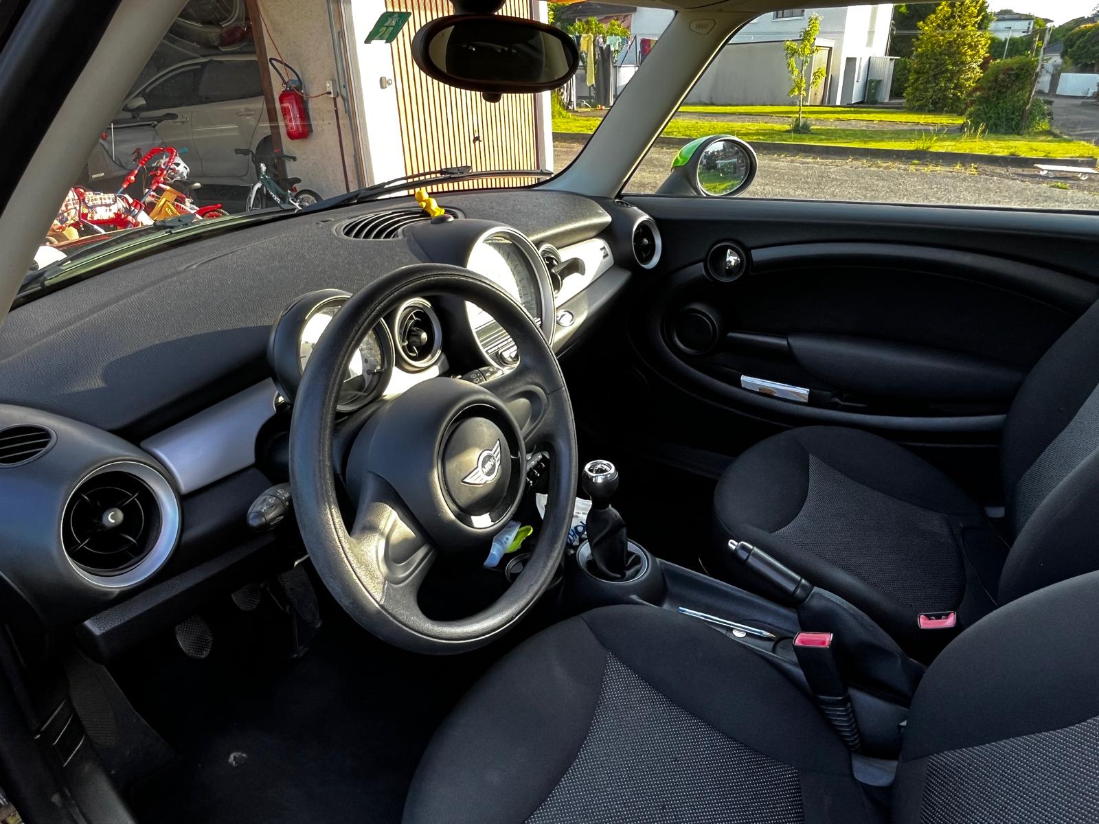 MINI 1.6i One-image-3