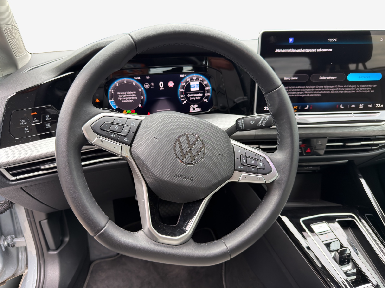 VW Golf 1.5 e TSI mHEV Style DSG-image-9