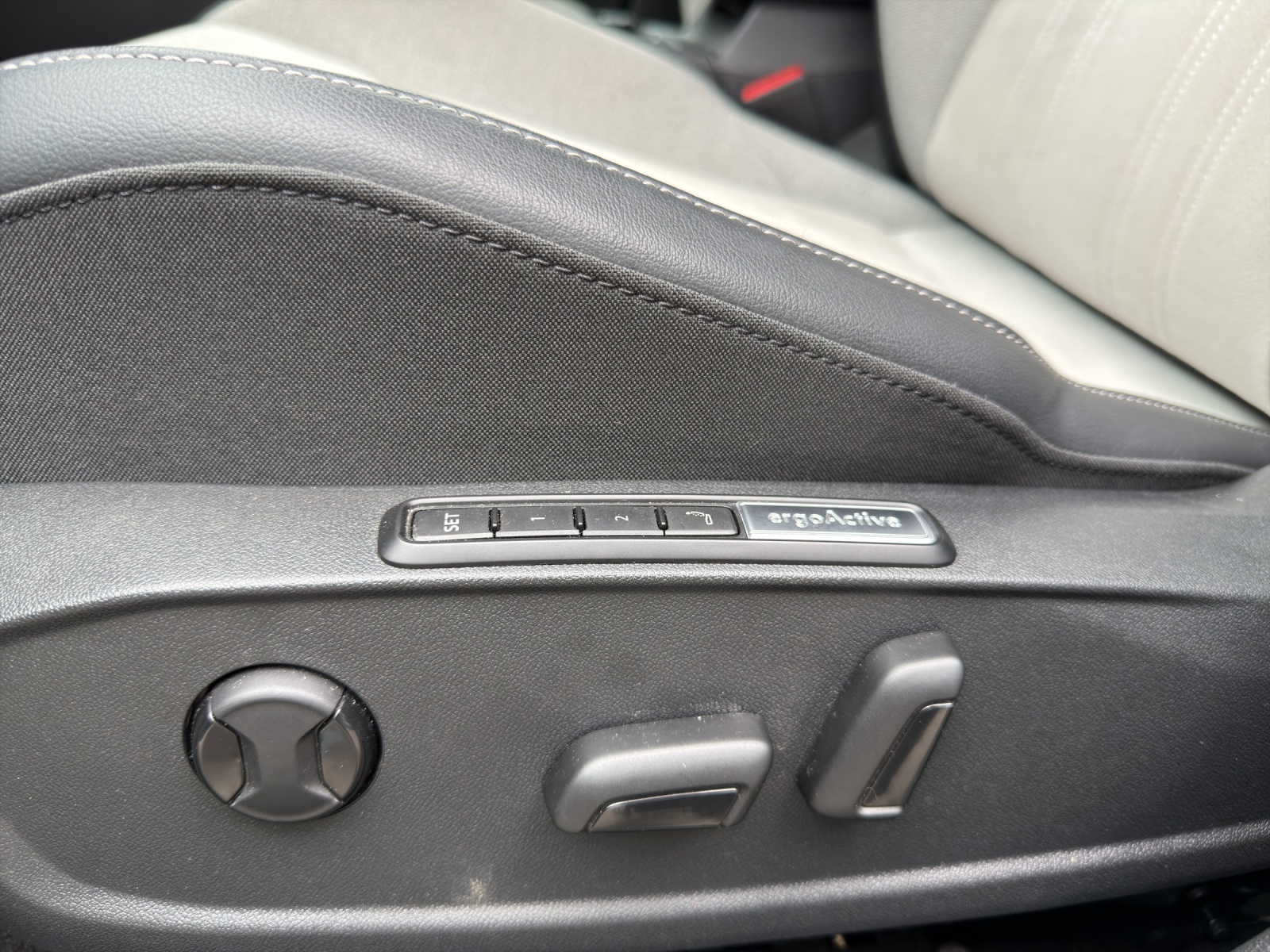 VW Golf 1.5 e TSI mHEV Style DSG-image-14