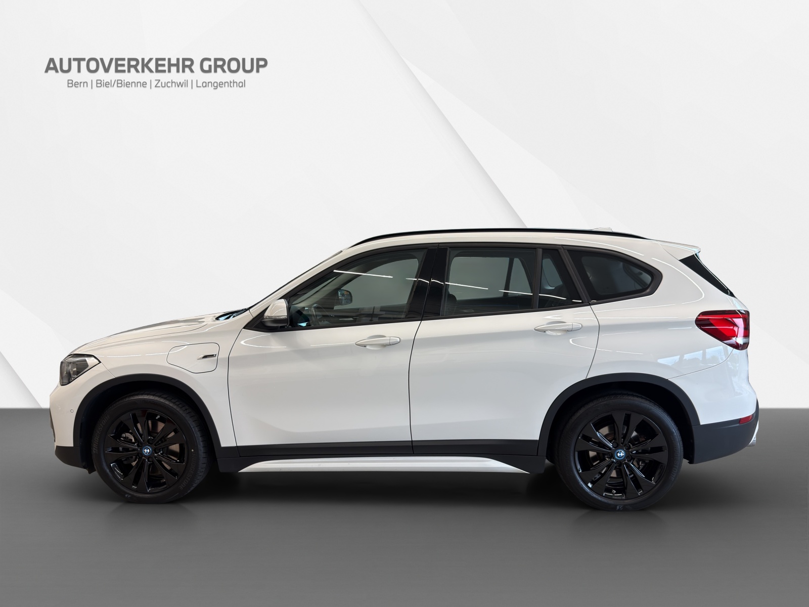BMW X1 xDrive 25e Sport Line-image-2