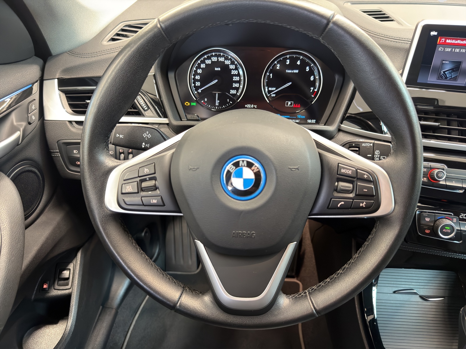 BMW X1 xDrive 25e Sport Line-image-11