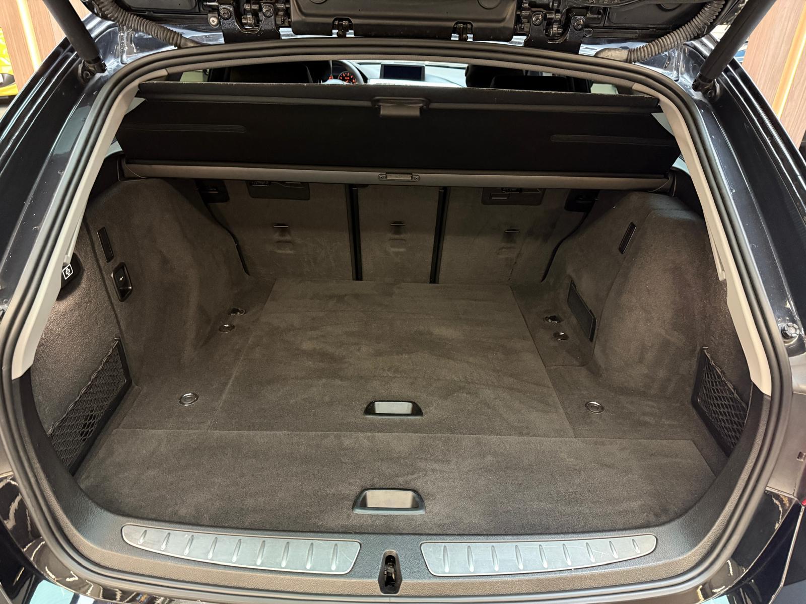 BMW 320d xDrive Touring-image-22