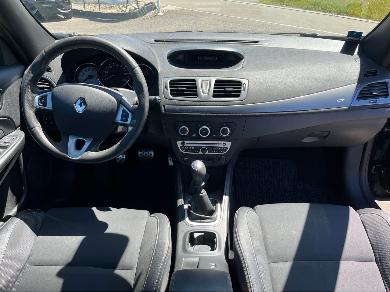 RENAULT Mégane CC 2.0 16V Turbo GT-image-8
