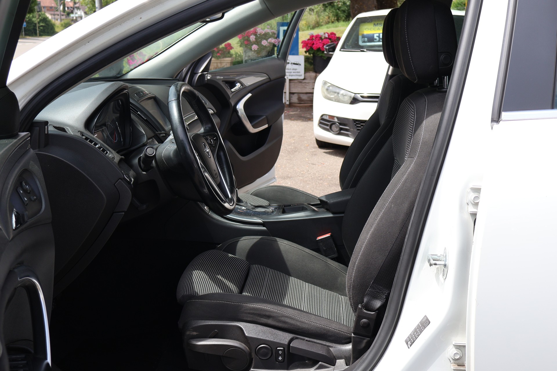 OPEL Insignia Sports Tourer 2.0 CDTI Edition Automatic-image-11