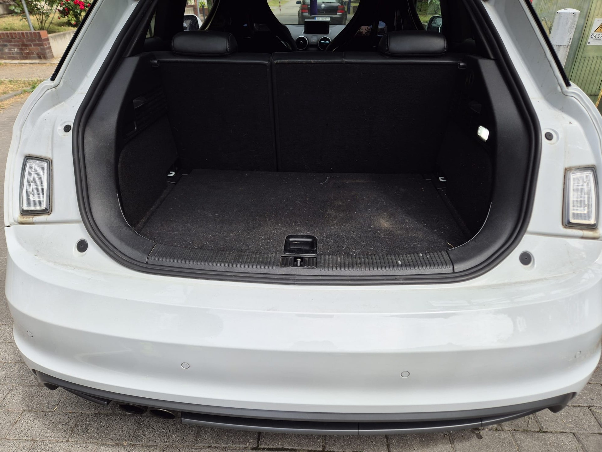 AUDI 1.4 TFSI Ambition S-Tronic-image-4