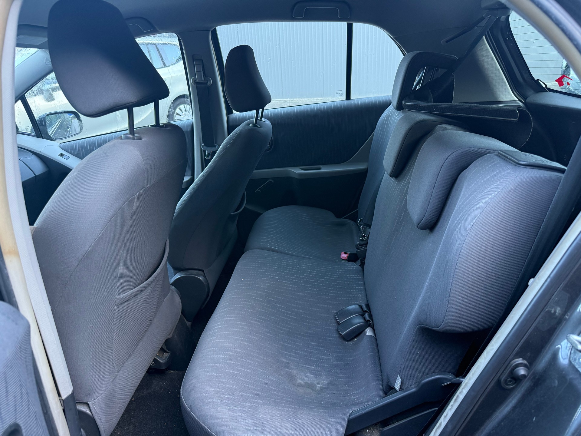 TOYOTA Yaris 1.33 Linea Sol Premium-image-4